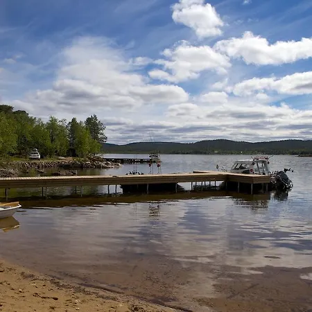 伊纳利鱼类领域度假屋 度假居 伊纳利